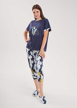 Комплект одежды футболка + бриджи для женщин Clever 185636