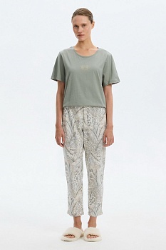 Пижама футболка + брюки для женщин Very Neat 185656